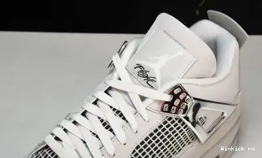 WMNS Air Jordan “Frozen Moments” 4 0522